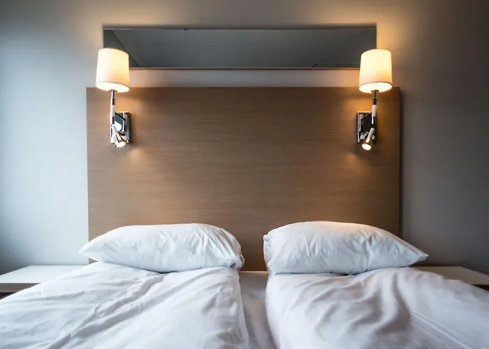 Отель Living Sentrum