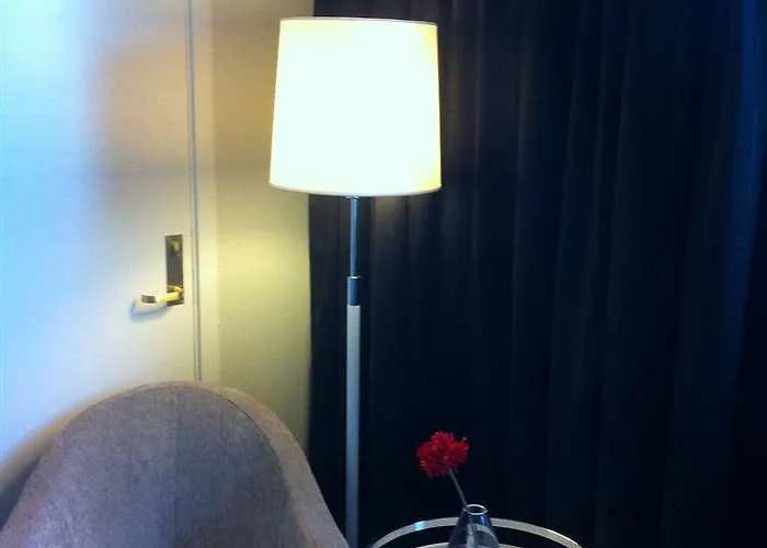 Living Sentrum Hotell 3*