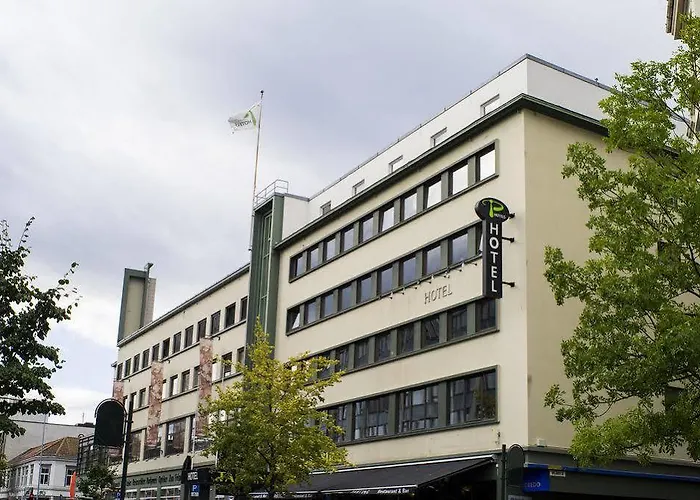 Living Sentrum Hotel